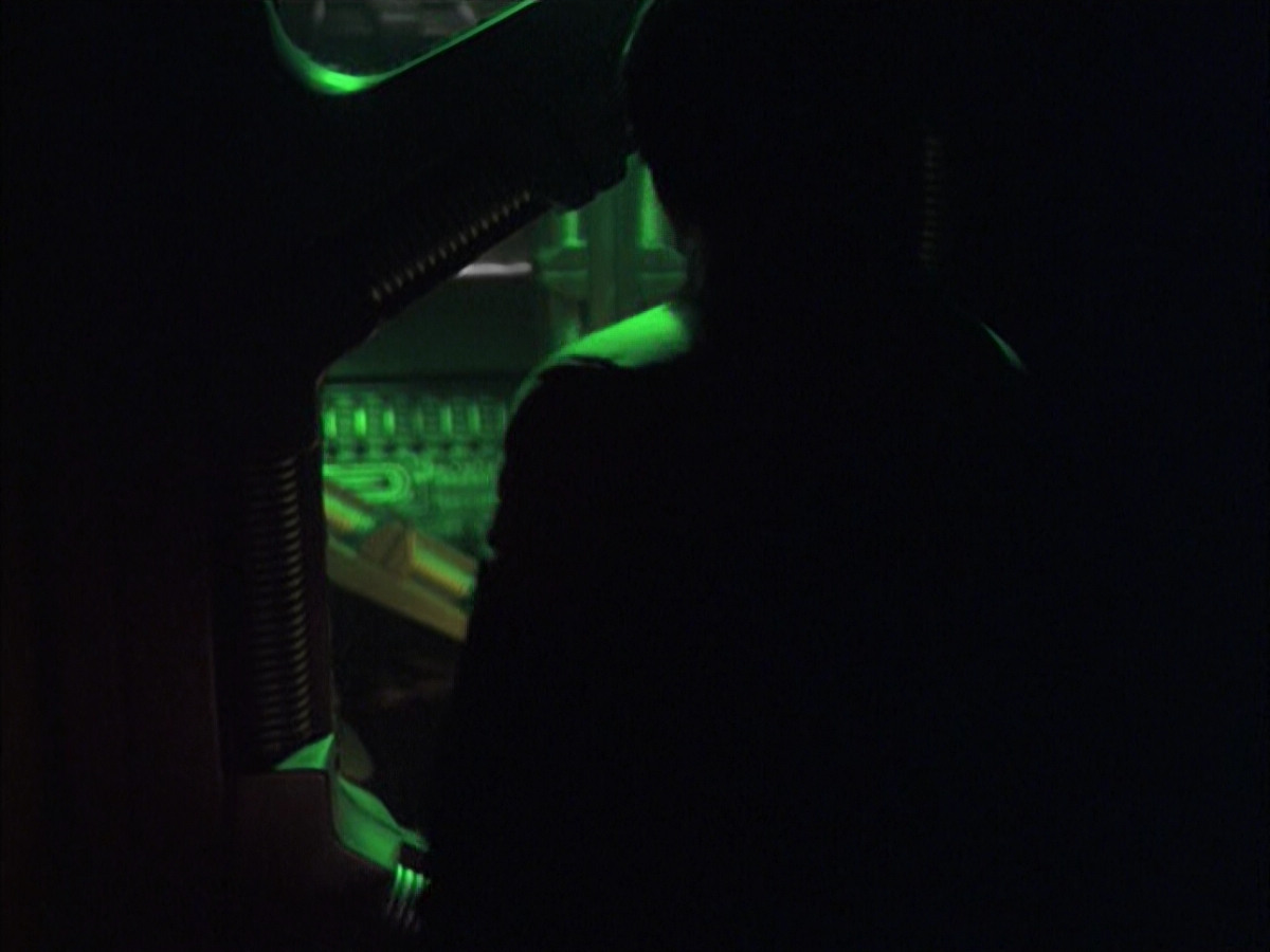 extant_StarTrek_VOY_6x16-Collective_02609.jpg