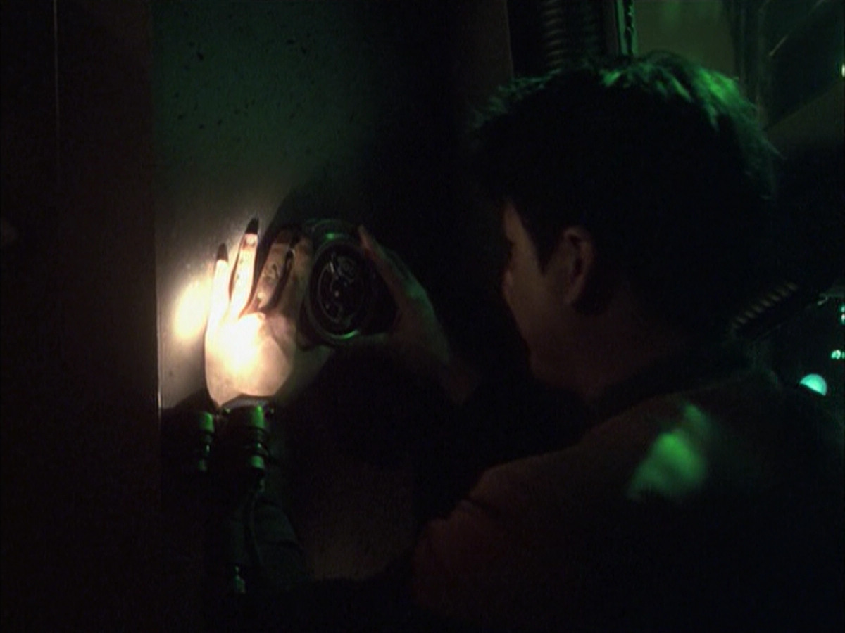extant_StarTrek_VOY_6x16-Collective_02616.jpg