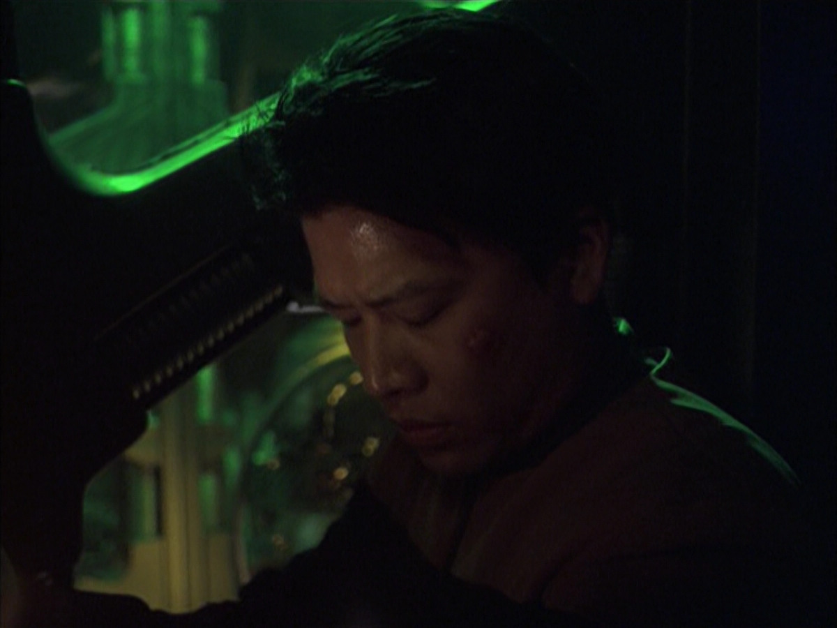 extant_StarTrek_VOY_6x16-Collective_02626.jpg