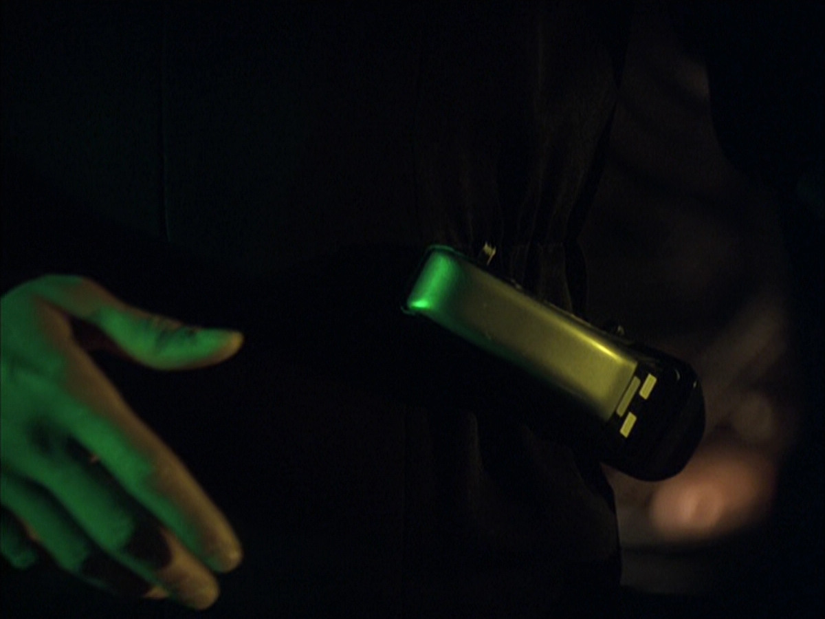 extant_StarTrek_VOY_6x16-Collective_02671.jpg