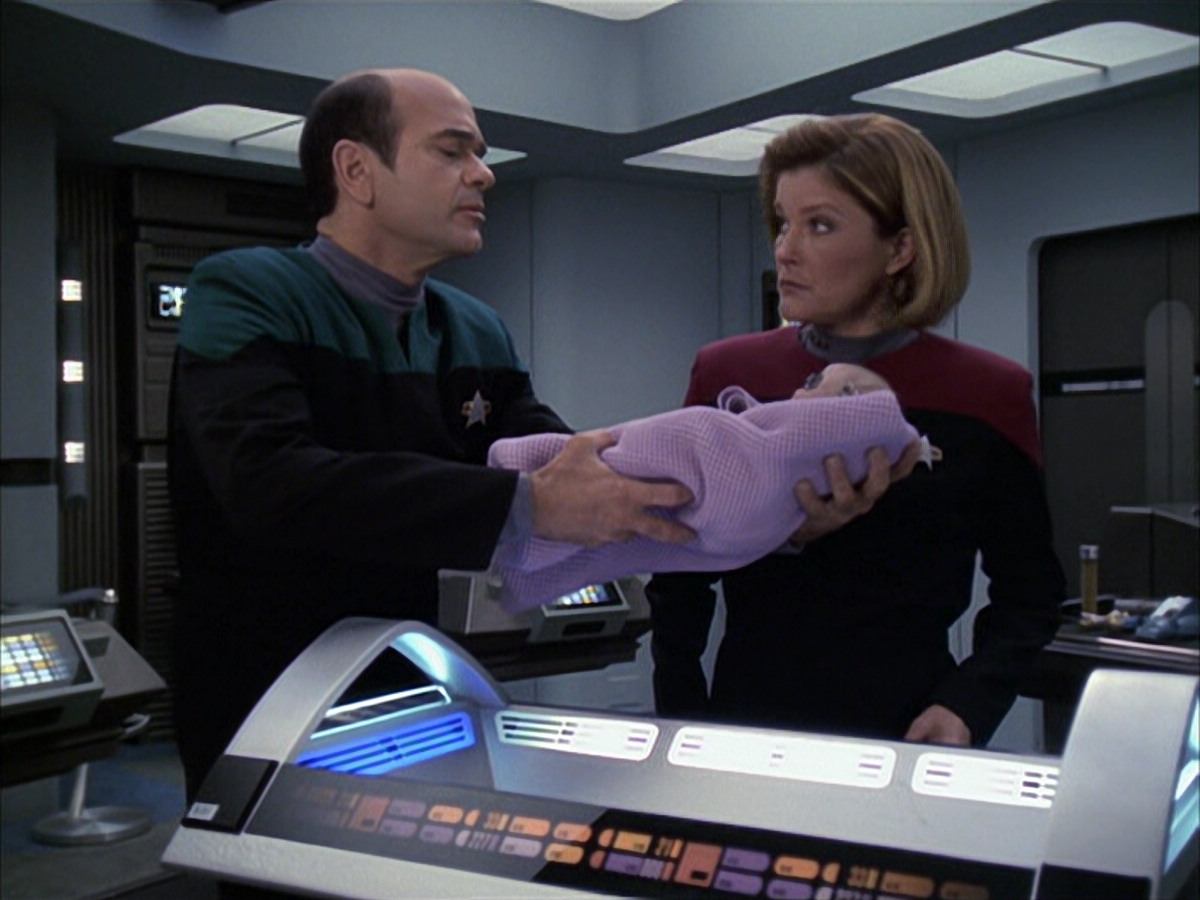 extant_StarTrek_VOY_6x16-Collective_02744.jpg