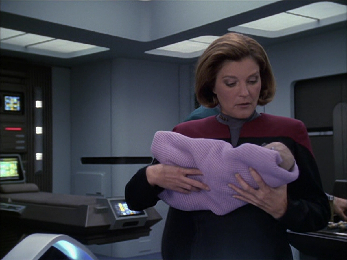 extant_StarTrek_VOY_6x16-Collective_02751.jpg