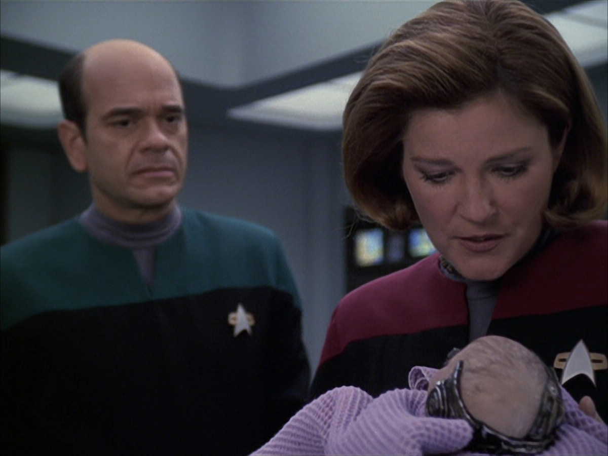 extant_StarTrek_VOY_6x16-Collective_02800.jpg