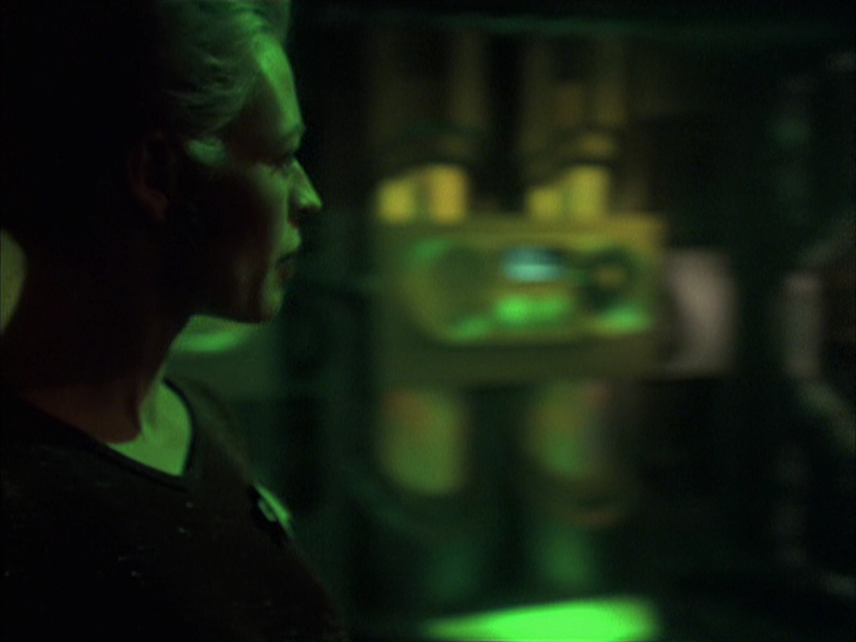extant_StarTrek_VOY_6x16-Collective_02810.jpg