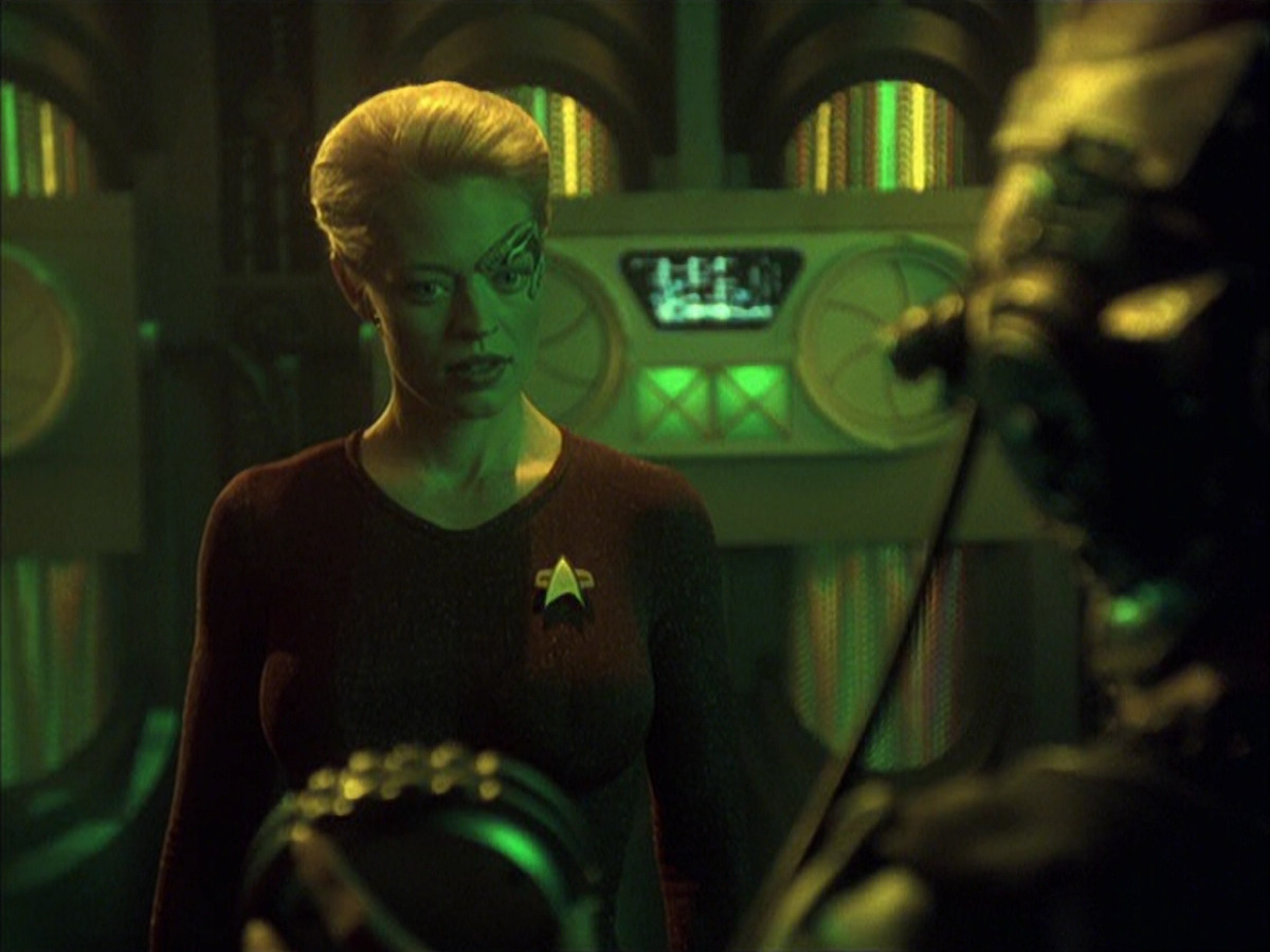 extant_StarTrek_VOY_6x16-Collective_02815.jpg