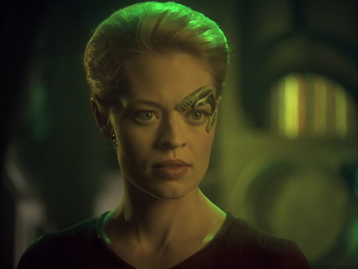extant_StarTrek_VOY_6x16-Collective_02834.jpg