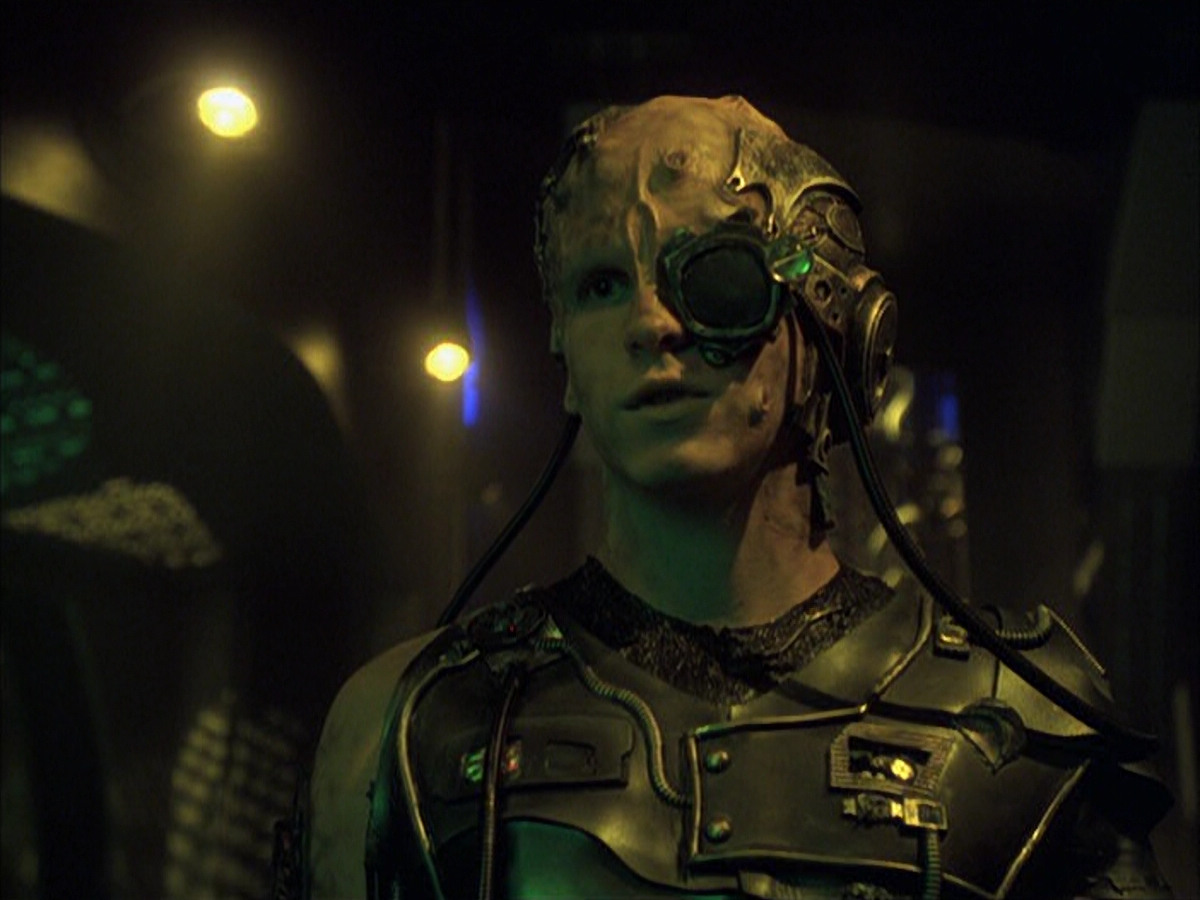 extant_StarTrek_VOY_6x16-Collective_02844.jpg