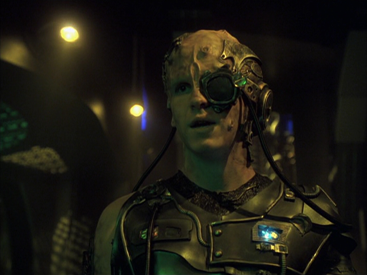 extant_StarTrek_VOY_6x16-Collective_02845.jpg