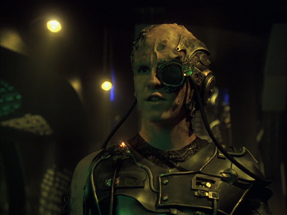 extant_StarTrek_VOY_6x16-Collective_02851.jpg