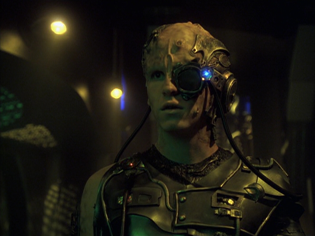 extant_StarTrek_VOY_6x16-Collective_02874.jpg