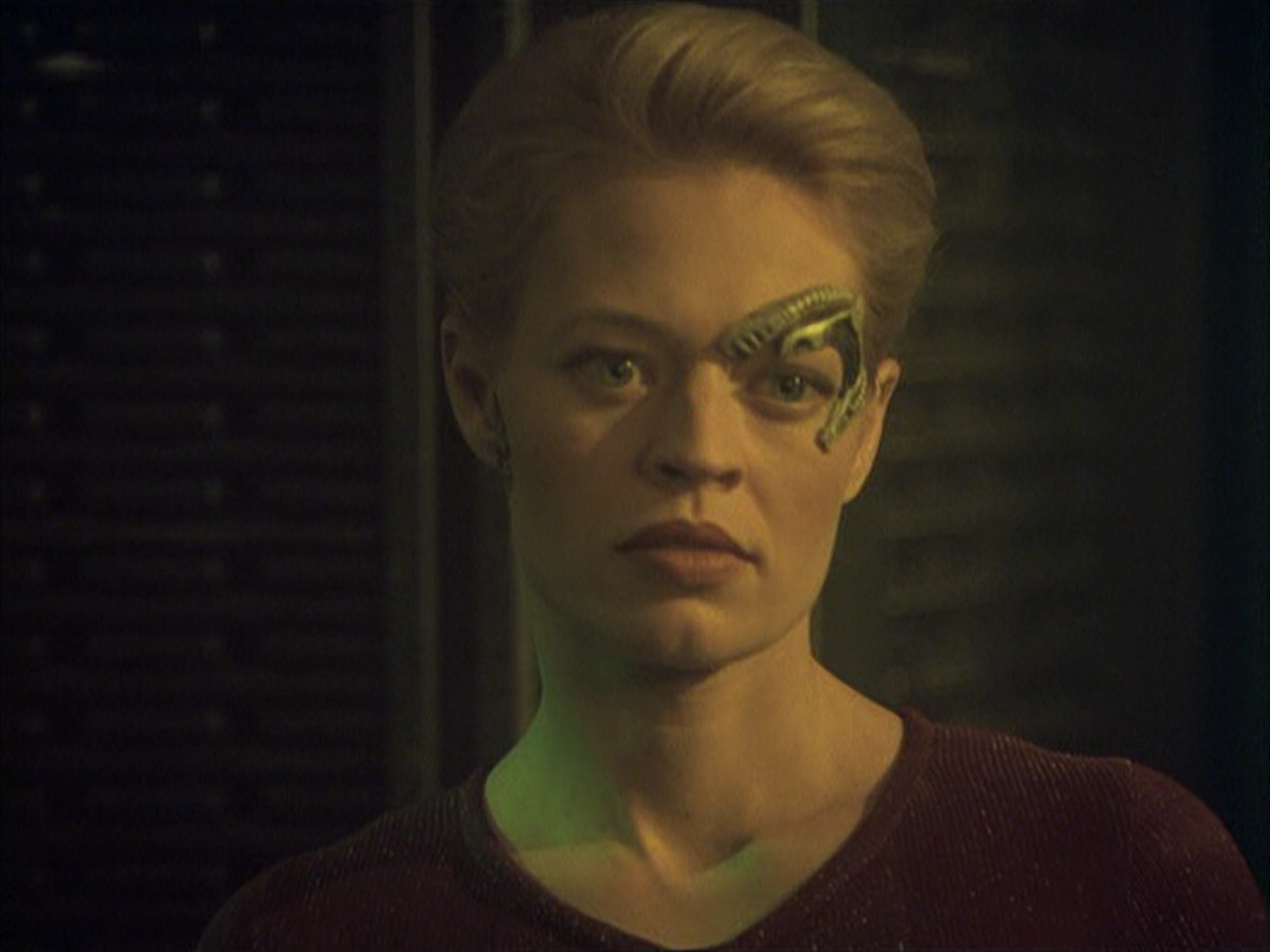 extant_StarTrek_VOY_6x16-Collective_02875.jpg