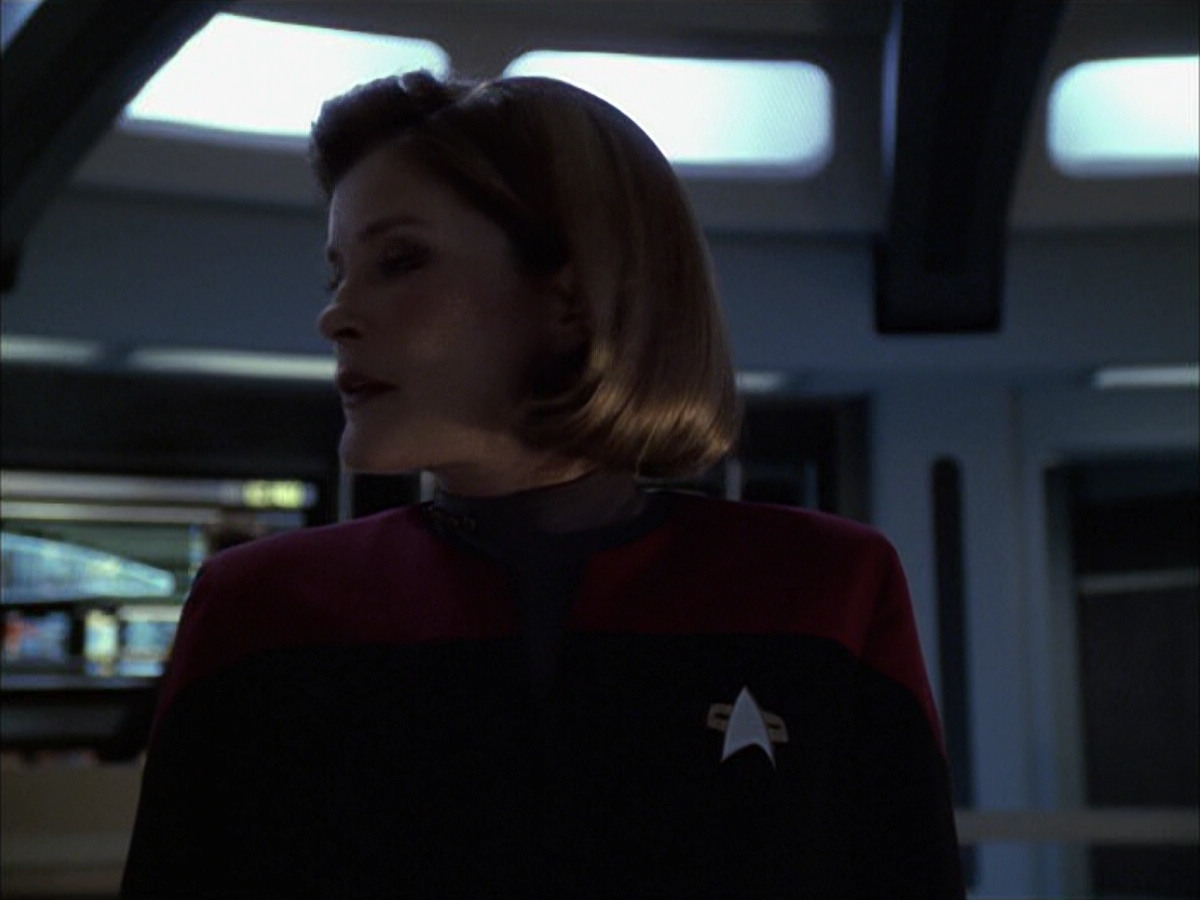 extant_StarTrek_VOY_6x16-Collective_02902.jpg