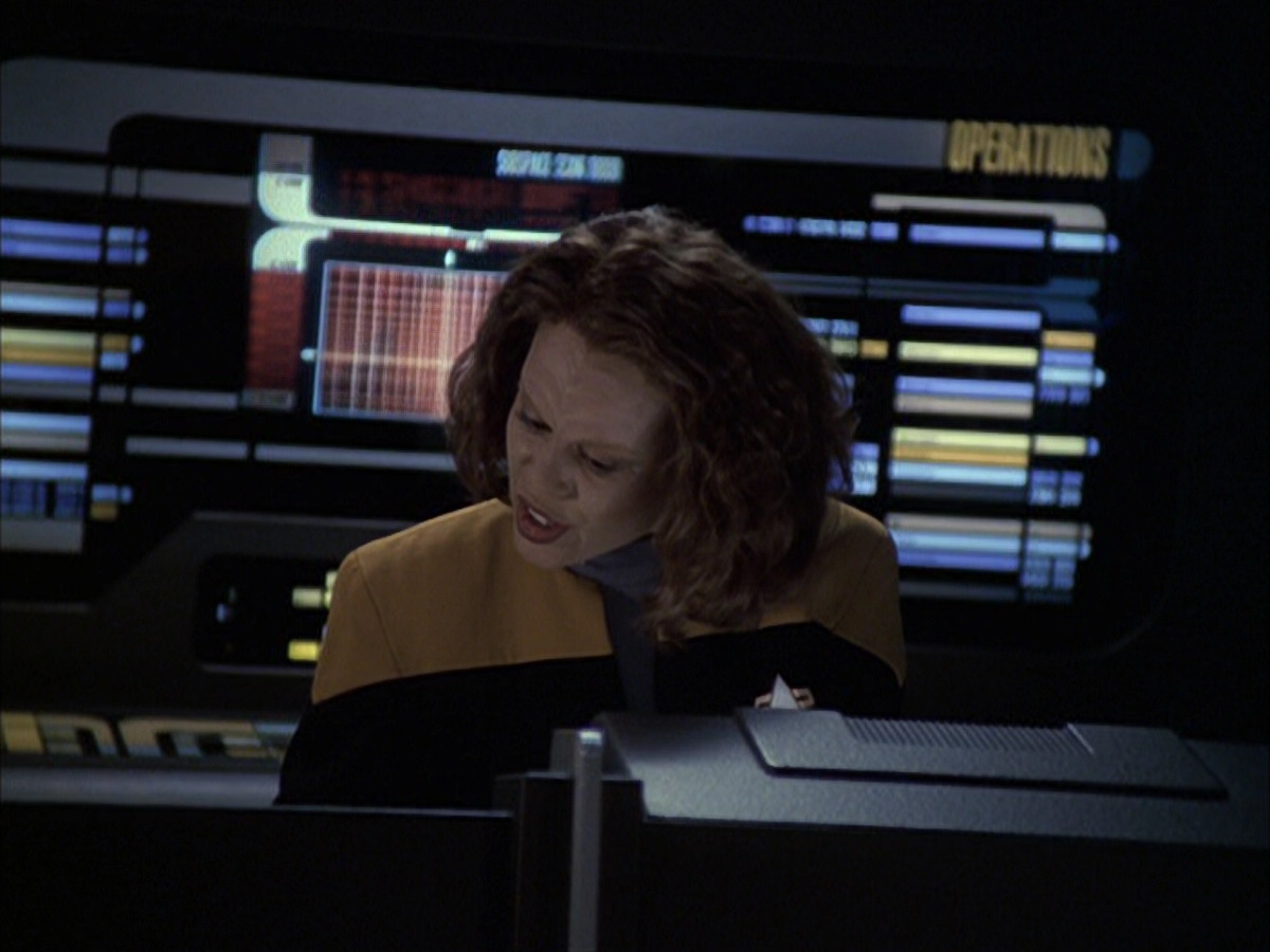 extant_StarTrek_VOY_6x16-Collective_02937.jpg
