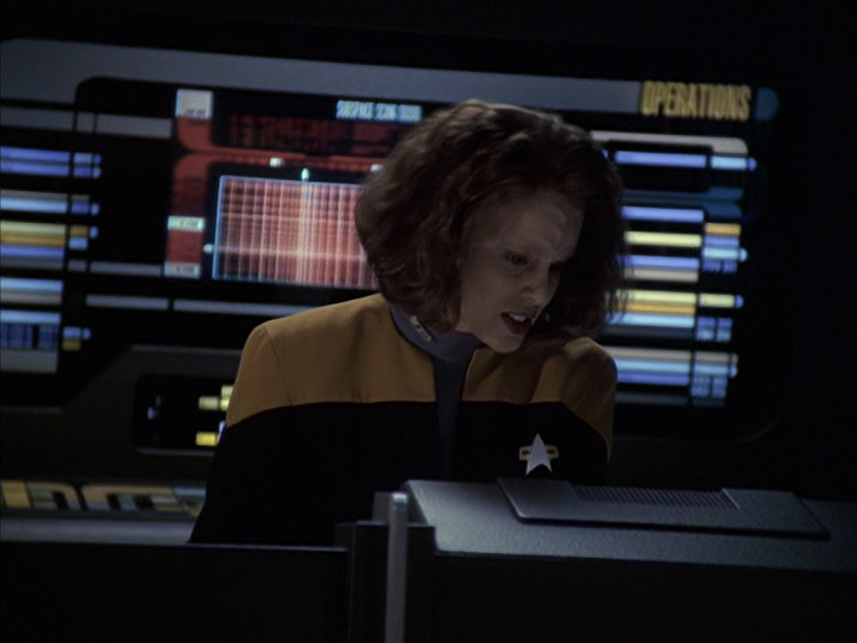 extant_StarTrek_VOY_6x16-Collective_02939.jpg