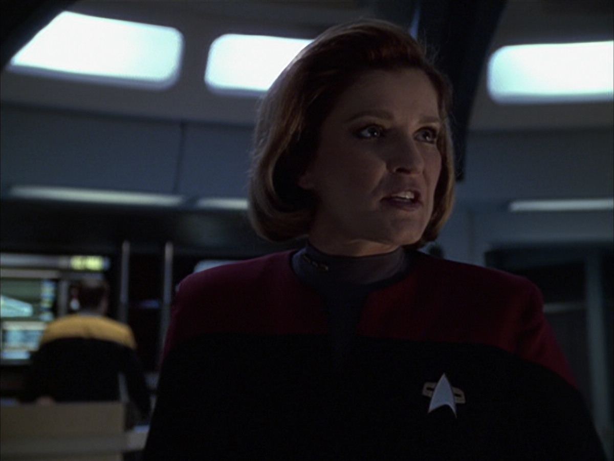 extant_StarTrek_VOY_6x16-Collective_02942.jpg