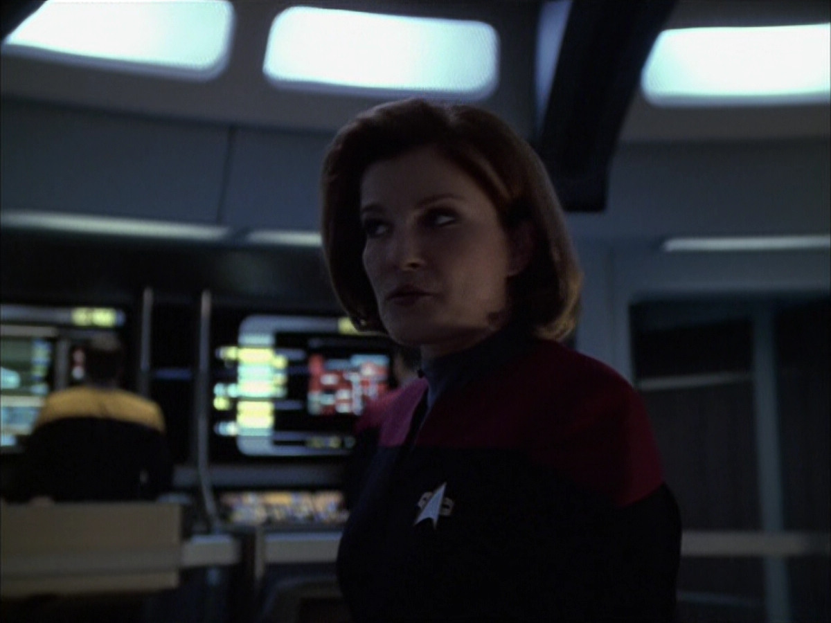 extant_StarTrek_VOY_6x16-Collective_02943.jpg