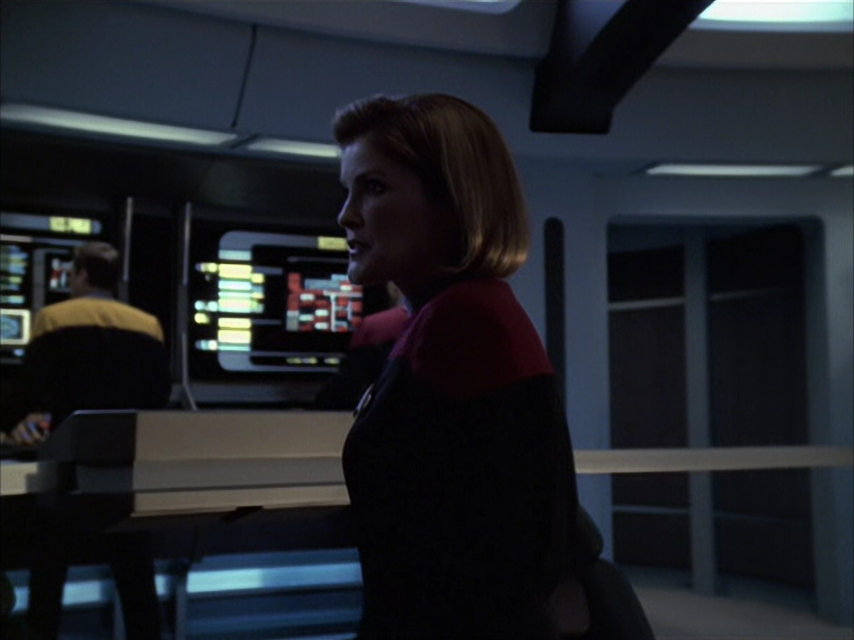 extant_StarTrek_VOY_6x16-Collective_02945.jpg
