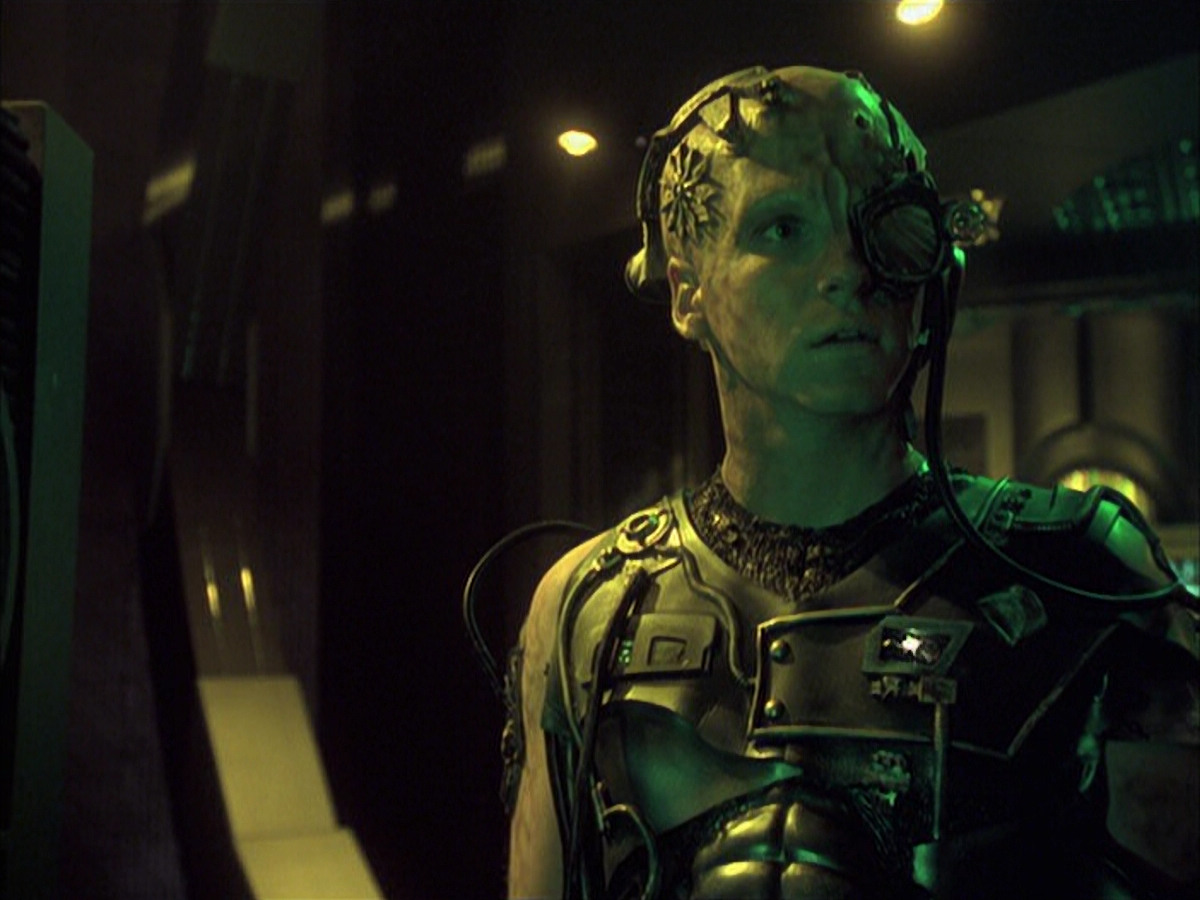 extant_StarTrek_VOY_6x16-Collective_02993.jpg