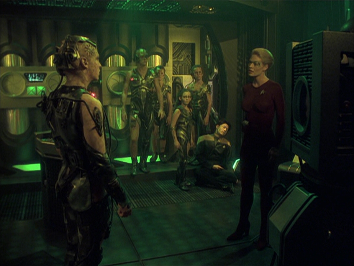 extant_StarTrek_VOY_6x16-Collective_03001.jpg
