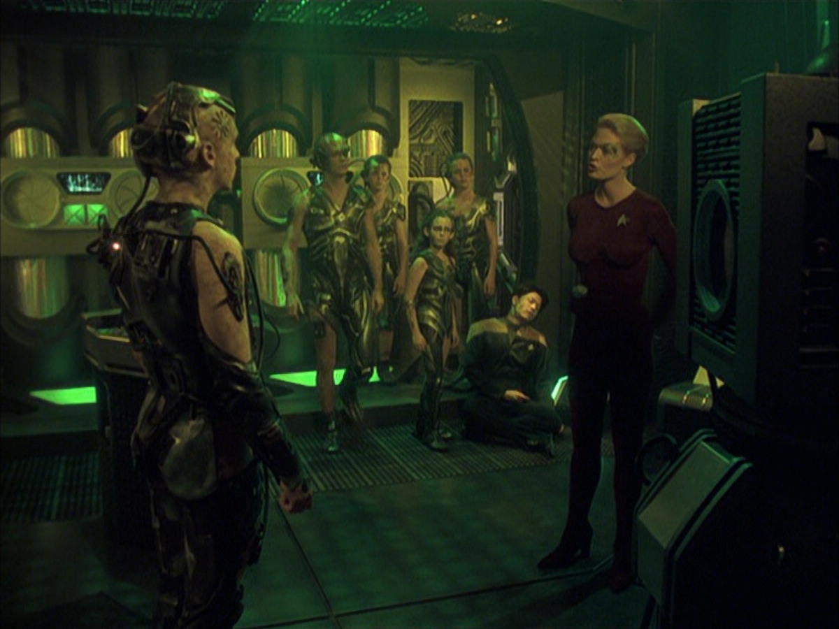 extant_StarTrek_VOY_6x16-Collective_03002.jpg