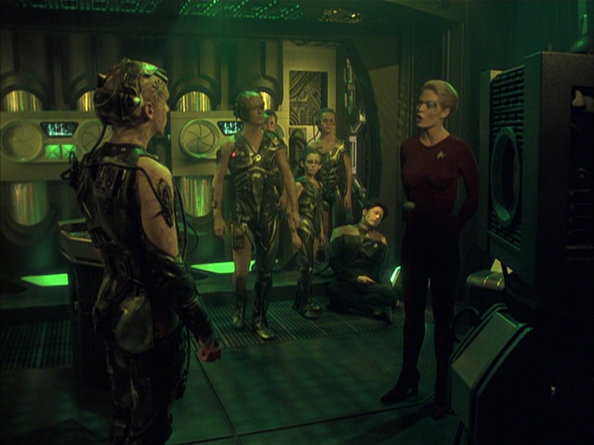 extant_StarTrek_VOY_6x16-Collective_03003.jpg