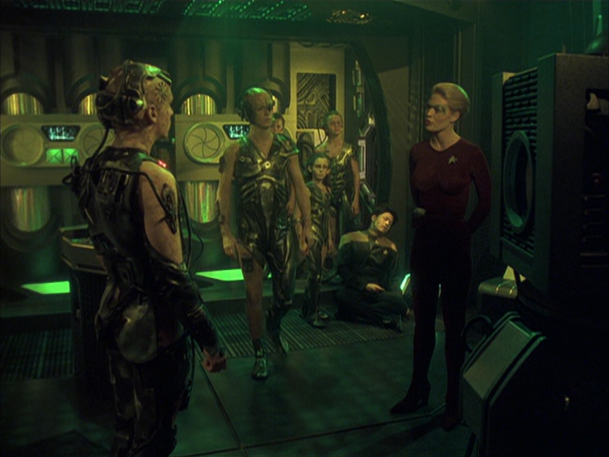 extant_StarTrek_VOY_6x16-Collective_03004.jpg