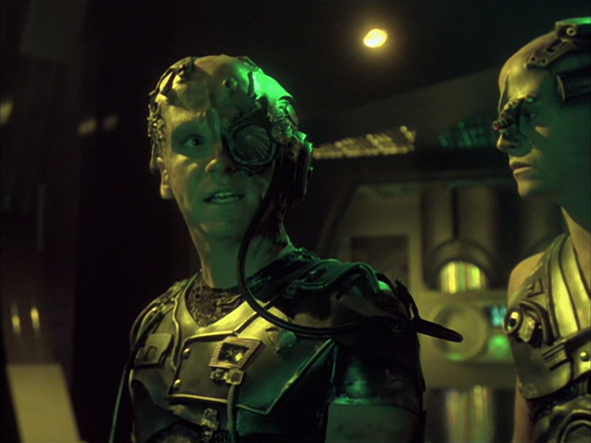 extant_StarTrek_VOY_6x16-Collective_03049.jpg