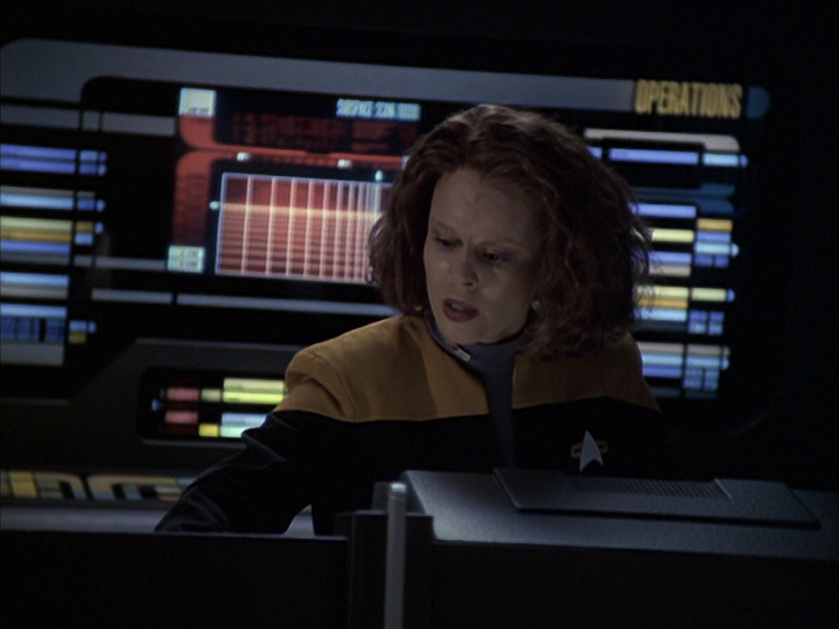 extant_StarTrek_VOY_6x16-Collective_03065.jpg