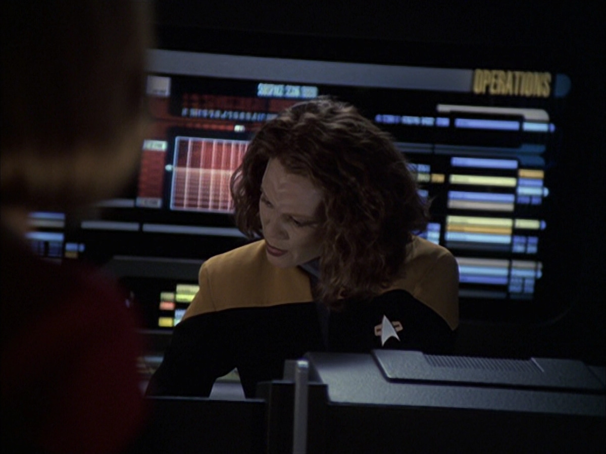 extant_StarTrek_VOY_6x16-Collective_03121.jpg