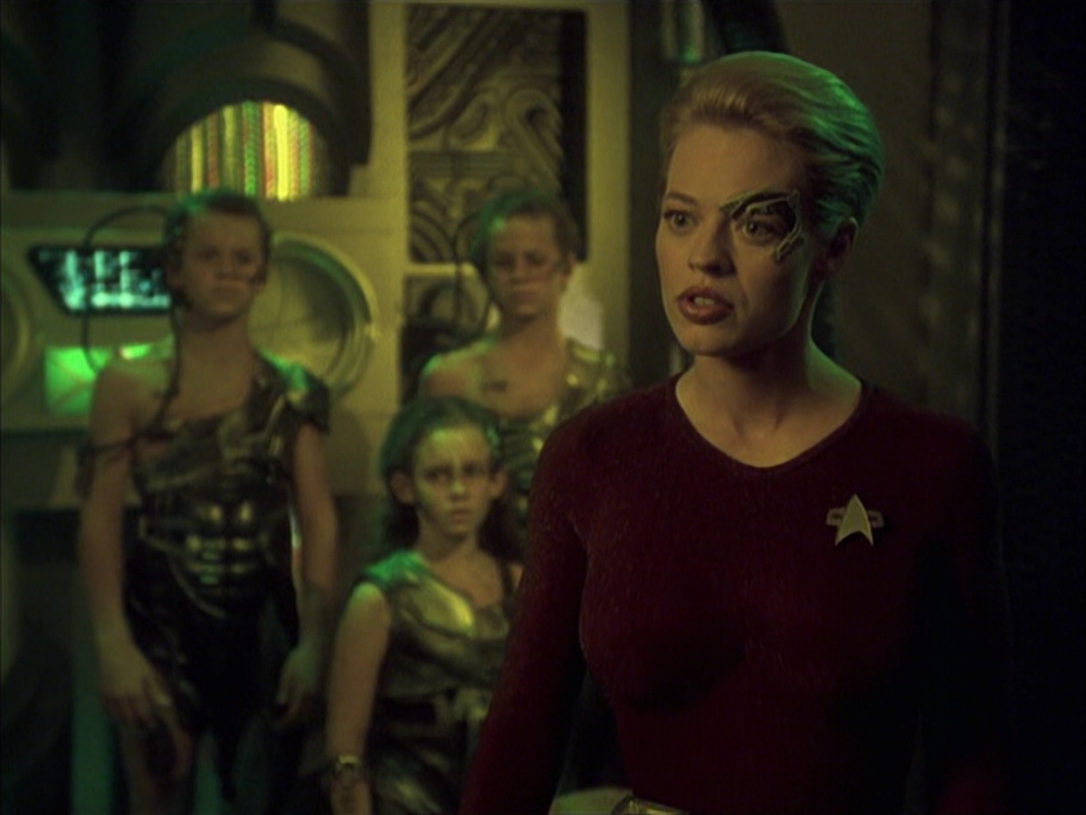extant_StarTrek_VOY_6x16-Collective_03138.jpg