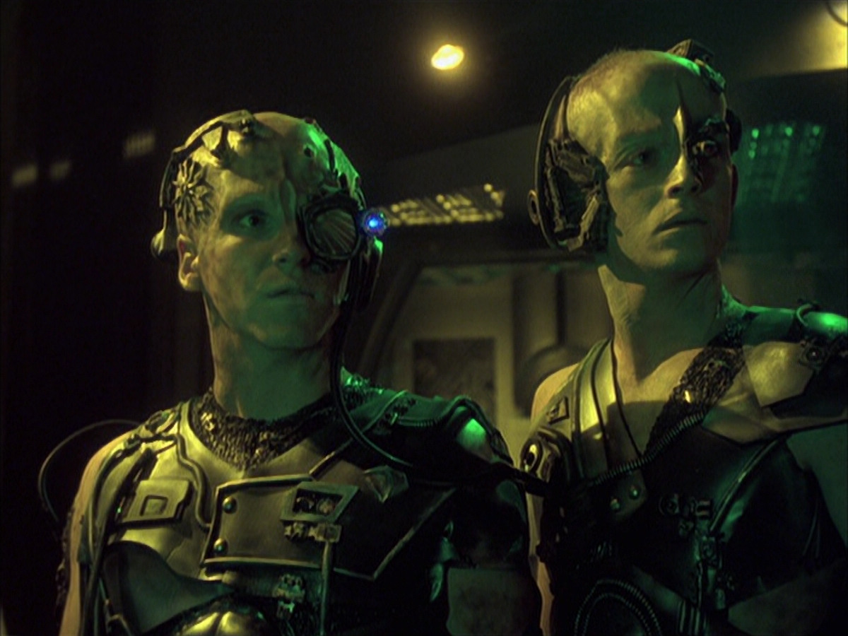 extant_StarTrek_VOY_6x16-Collective_03145.jpg