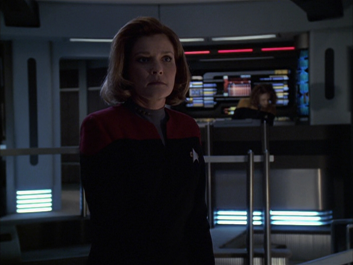 extant_StarTrek_VOY_6x16-Collective_03186.jpg