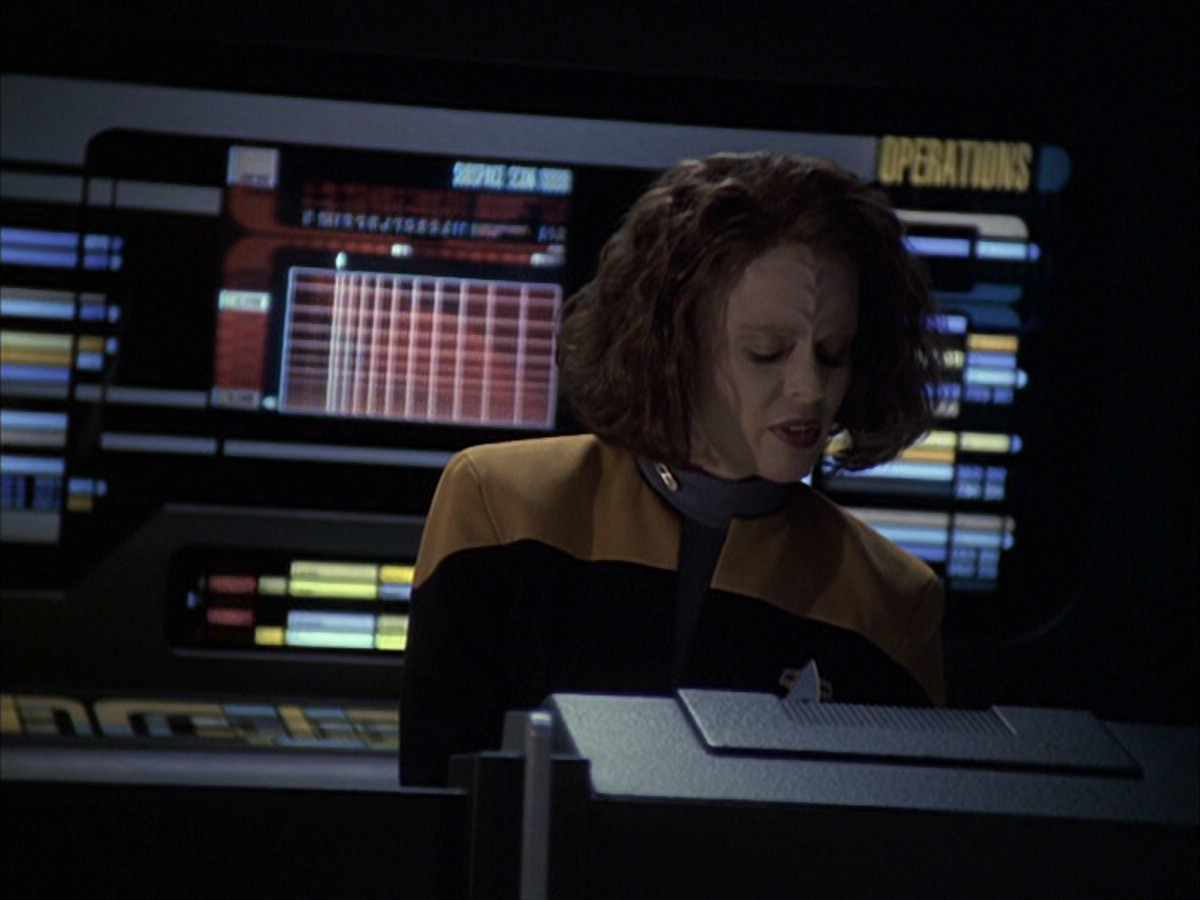 extant_StarTrek_VOY_6x16-Collective_03192.jpg
