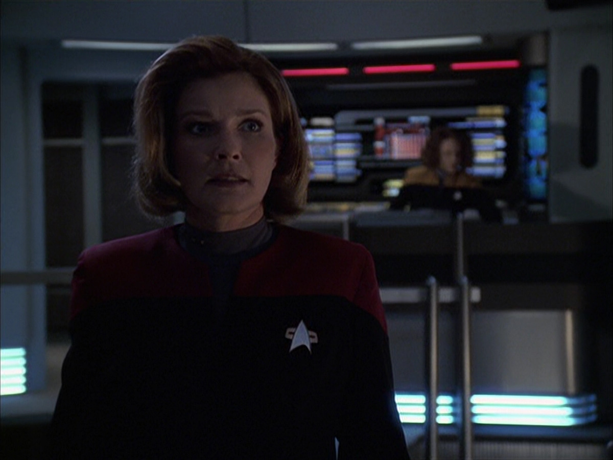 extant_StarTrek_VOY_6x16-Collective_03206.jpg