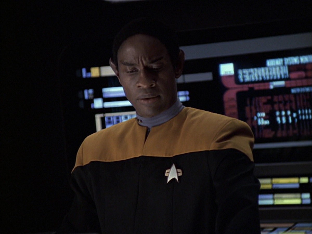 extant_StarTrek_VOY_6x16-Collective_03212.jpg
