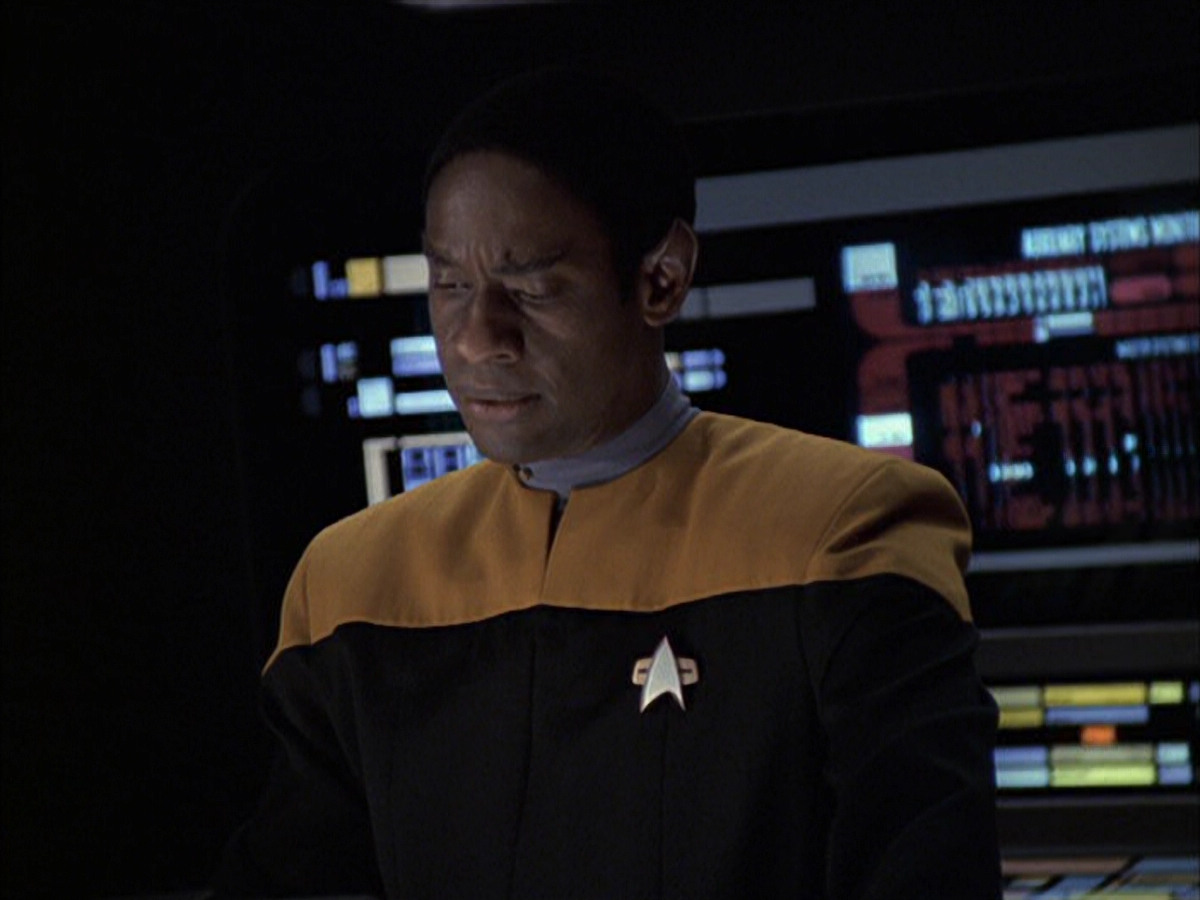 extant_StarTrek_VOY_6x16-Collective_03213.jpg