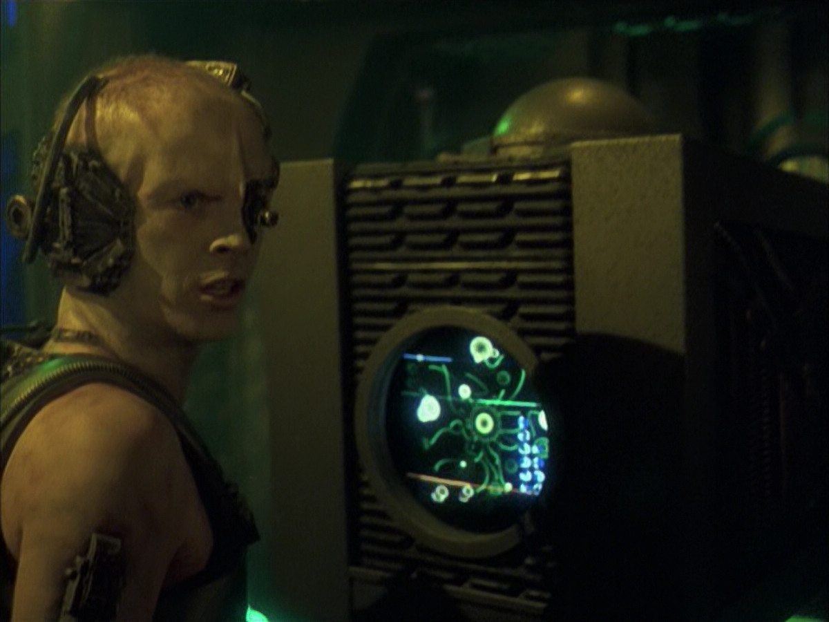 extant_StarTrek_VOY_6x16-Collective_03221.jpg