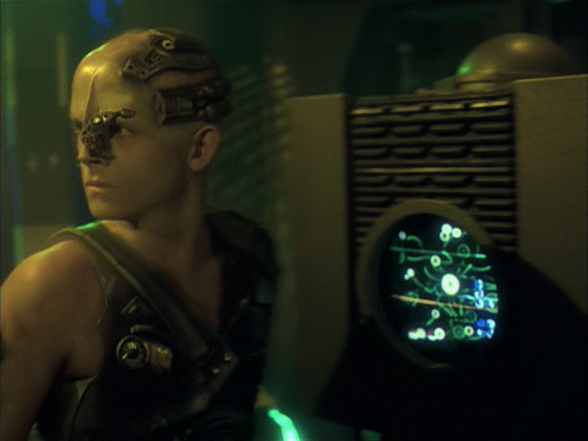 extant_StarTrek_VOY_6x16-Collective_03233.jpg