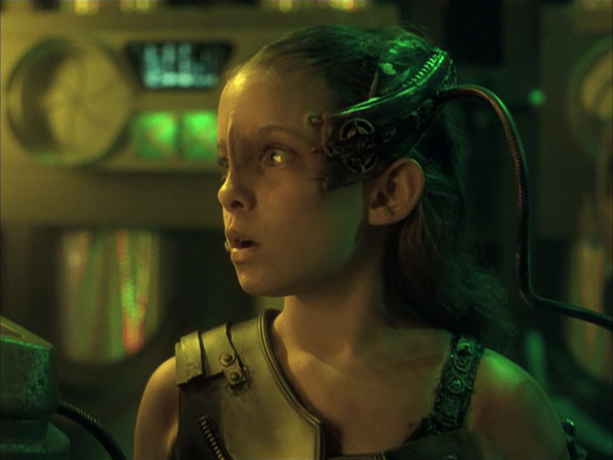 extant_StarTrek_VOY_6x16-Collective_03242.jpg