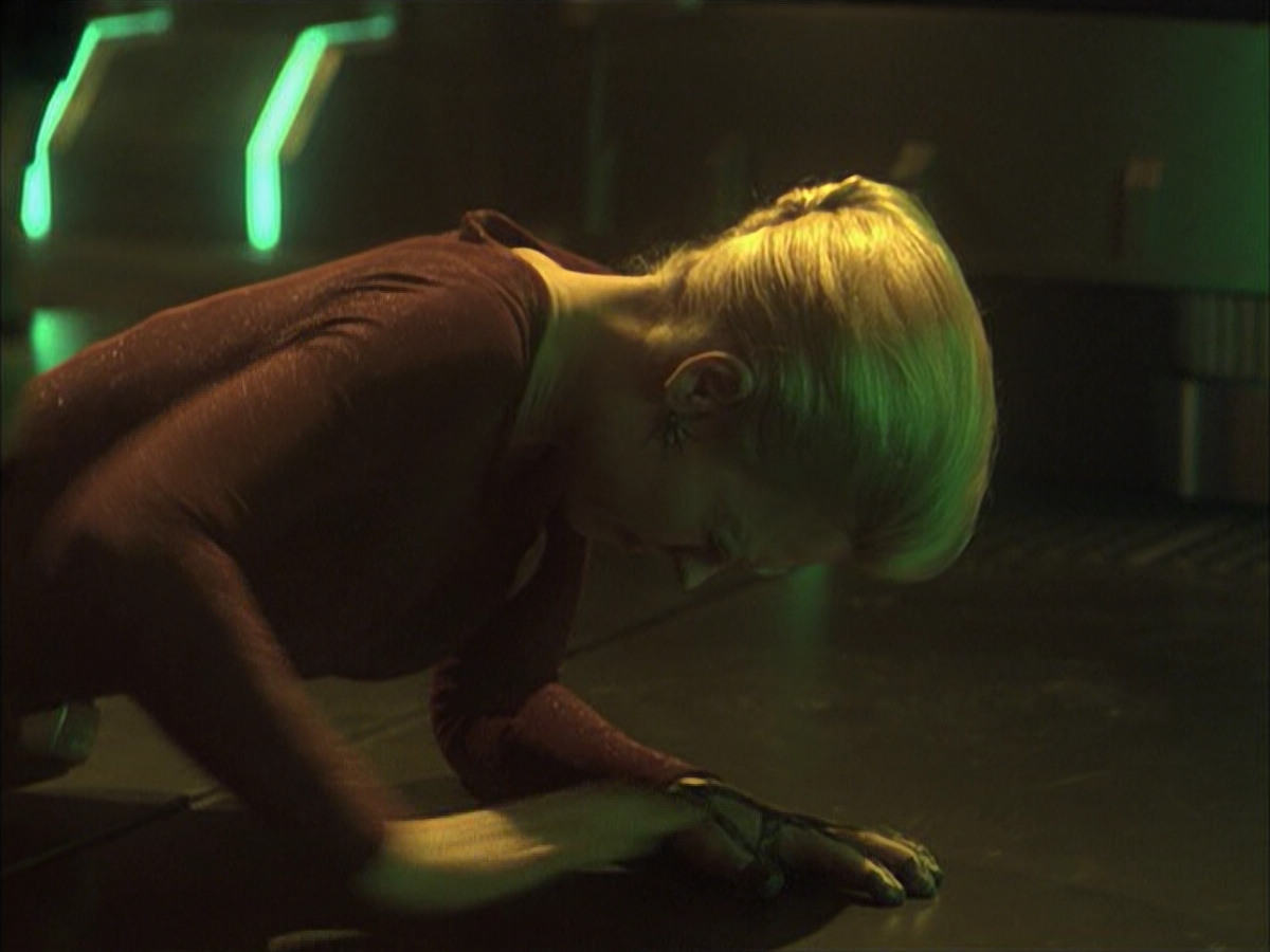 extant_StarTrek_VOY_6x16-Collective_03256.jpg