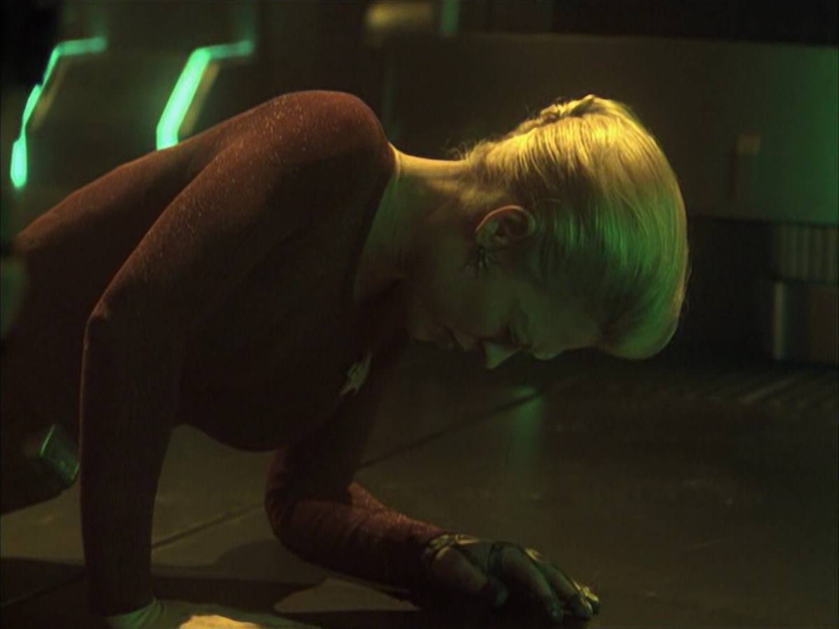 extant_StarTrek_VOY_6x16-Collective_03257.jpg