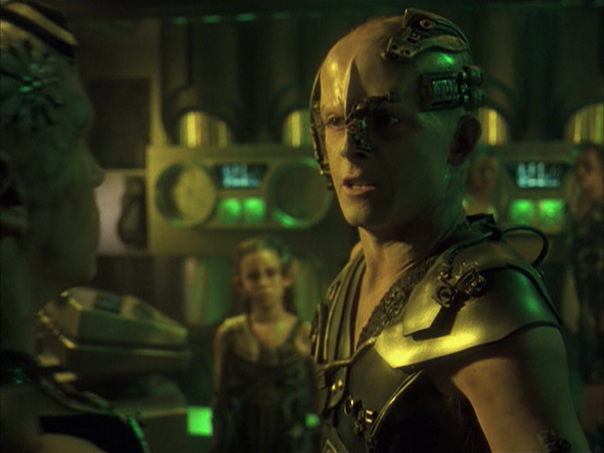 extant_StarTrek_VOY_6x16-Collective_03272.jpg
