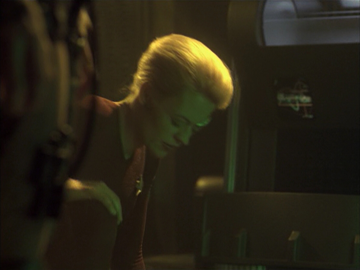 extant_StarTrek_VOY_6x16-Collective_03298.jpg