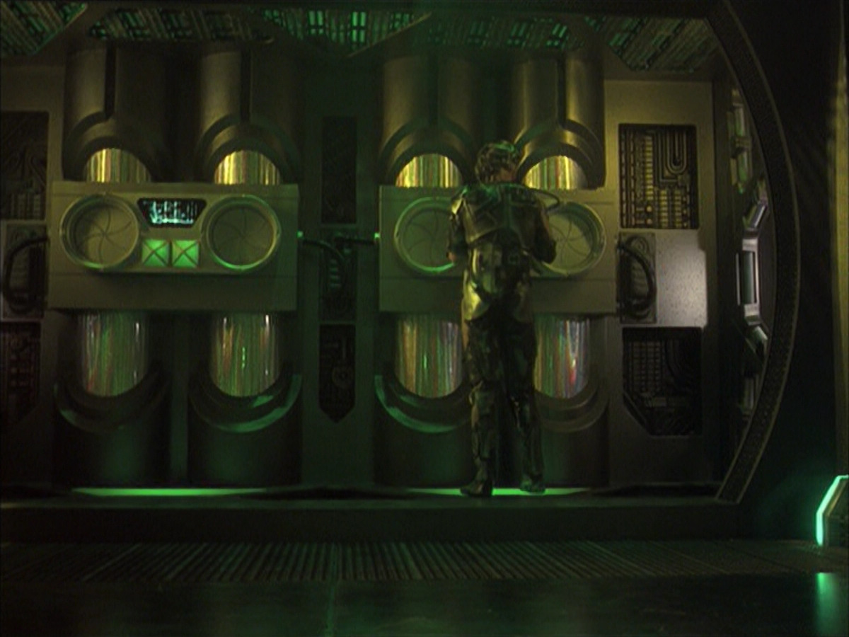 extant_StarTrek_VOY_6x16-Collective_03315.jpg