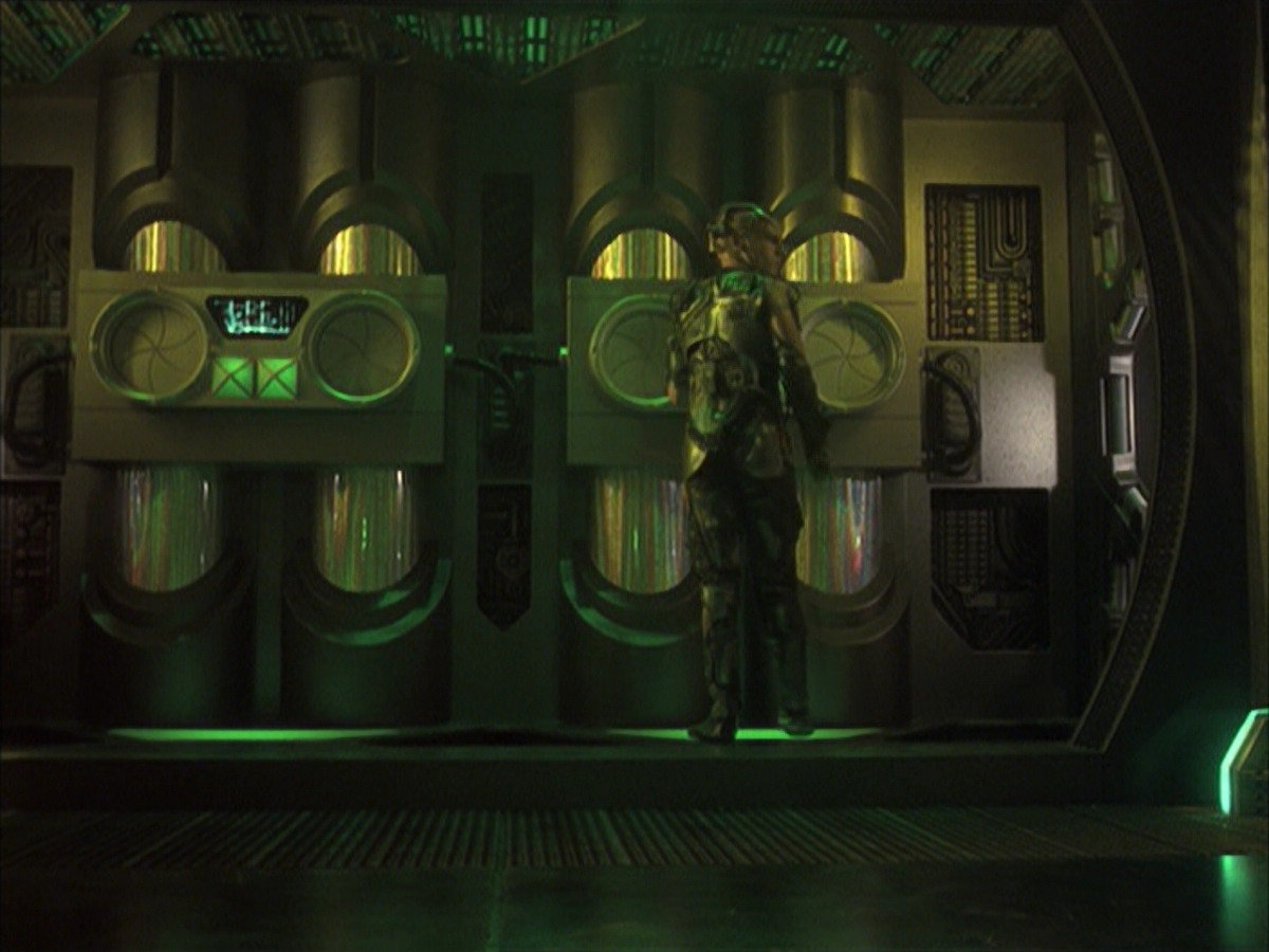 extant_StarTrek_VOY_6x16-Collective_03316.jpg