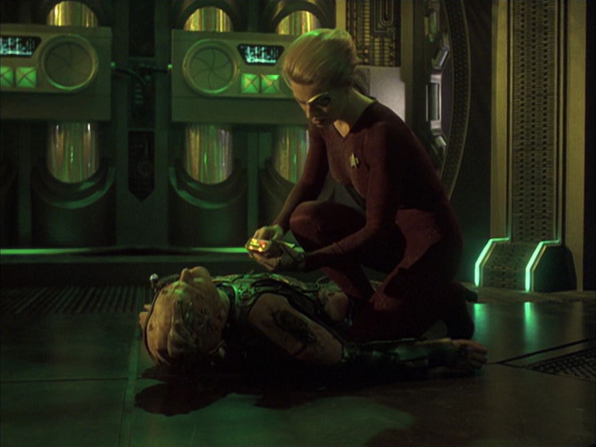 extant_StarTrek_VOY_6x16-Collective_03340.jpg