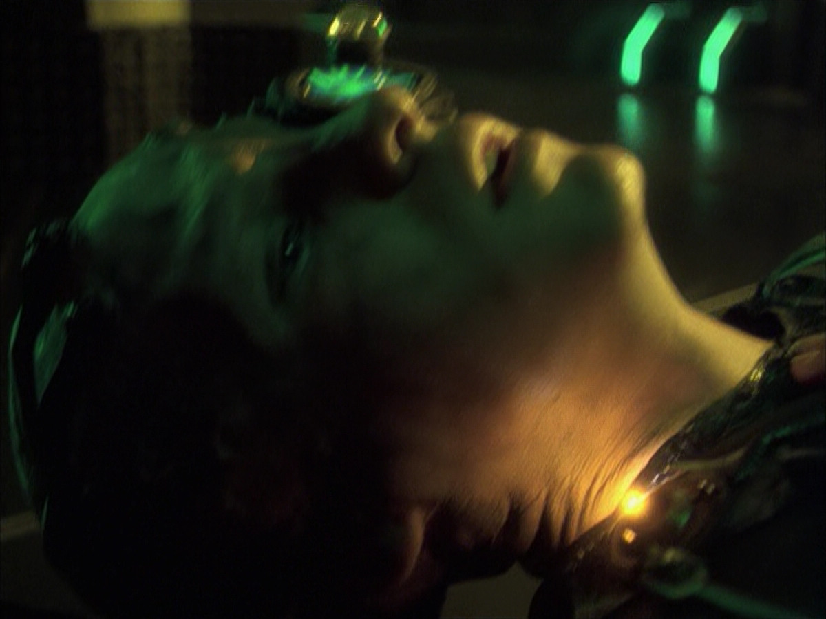 extant_StarTrek_VOY_6x16-Collective_03341.jpg