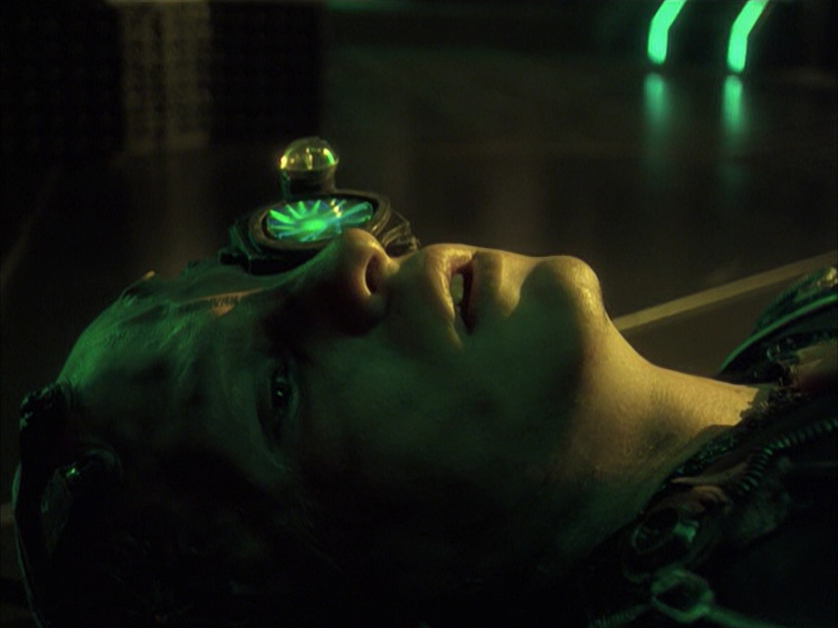 extant_StarTrek_VOY_6x16-Collective_03343.jpg