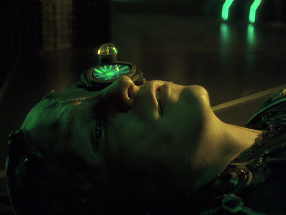 extant_StarTrek_VOY_6x16-Collective_03345.jpg
