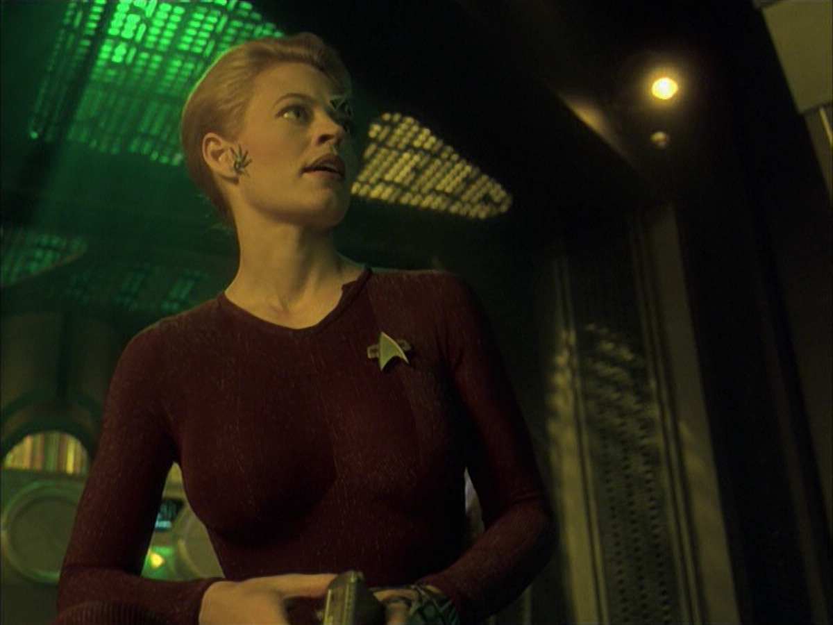 extant_StarTrek_VOY_6x16-Collective_03362.jpg